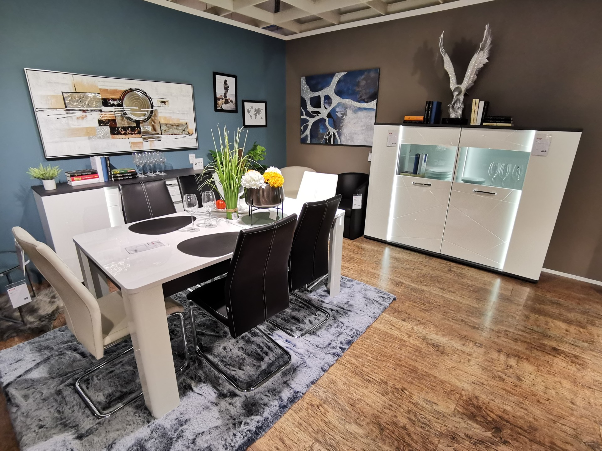 Modern Home Decor: Beautiful and Functional Design Tips